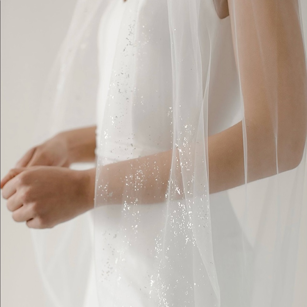 CUSTOM MADE Silver Mica Flake Veil in Ivory.